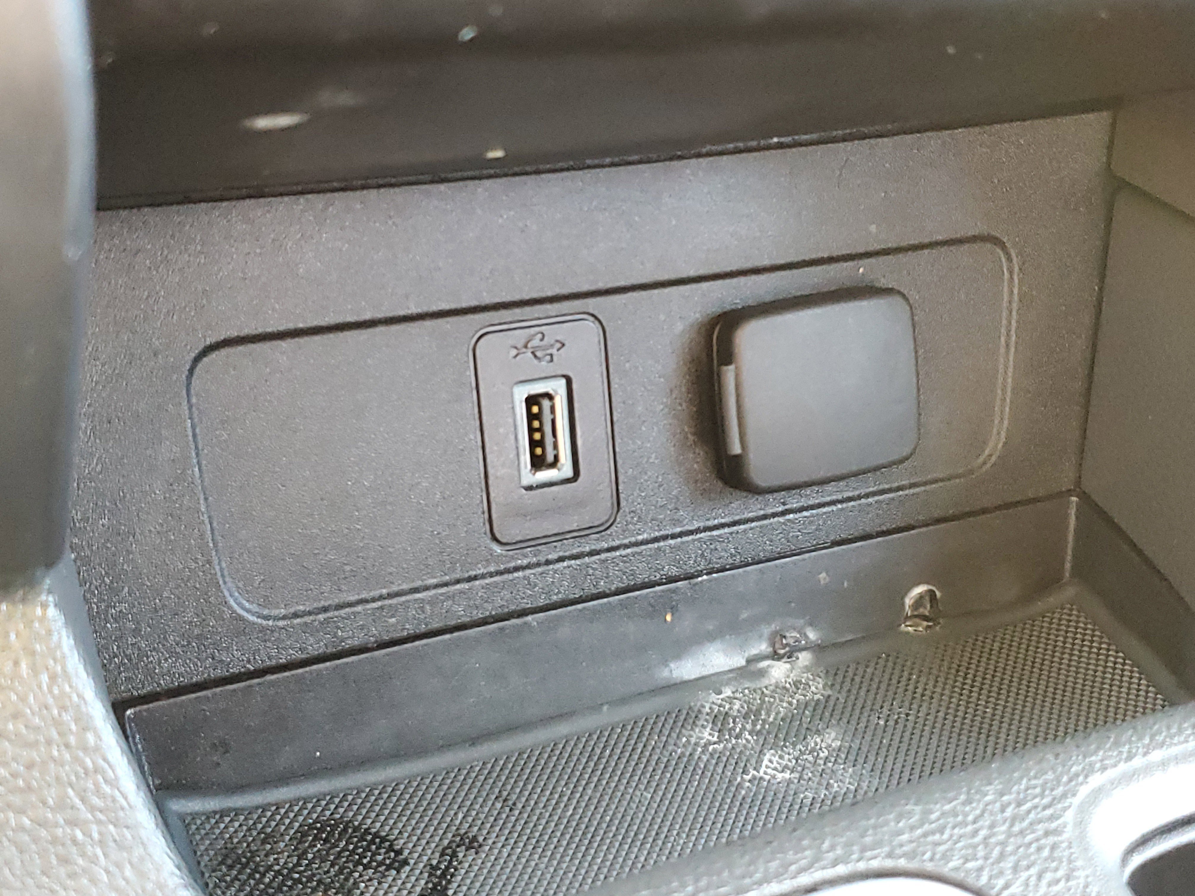 Certified 2018 Ford Escape SEL image 29