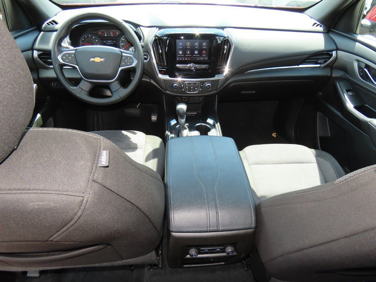 Used 2023 Chevrolet Traverse LT image 22