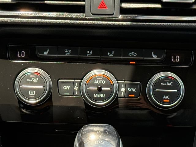Used 2024 Volkswagen Taos SE FWD image 5