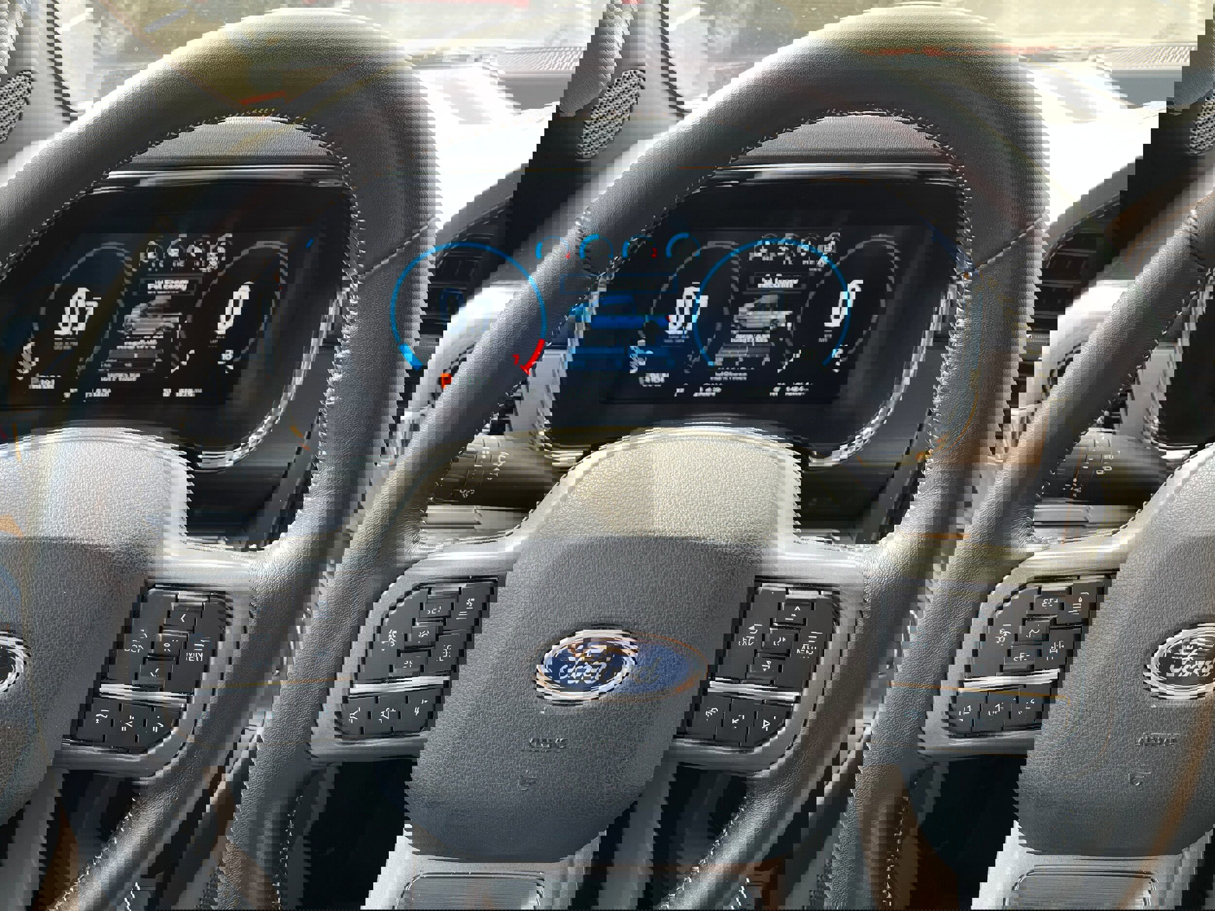 Certified 2023 Ford F250 Lariat w/ Chrome Package image 30