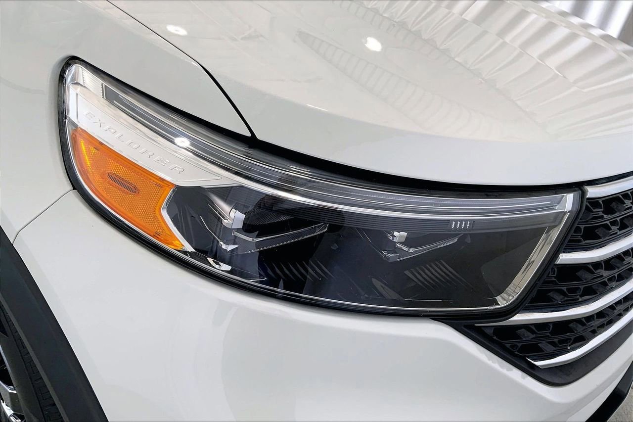 Certified 2024 Ford Explorer XLT w/ Equipment Group 202A image 29