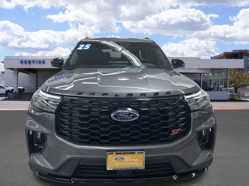 Certified 2025 Ford Explorer ST AWD/4WD image 9