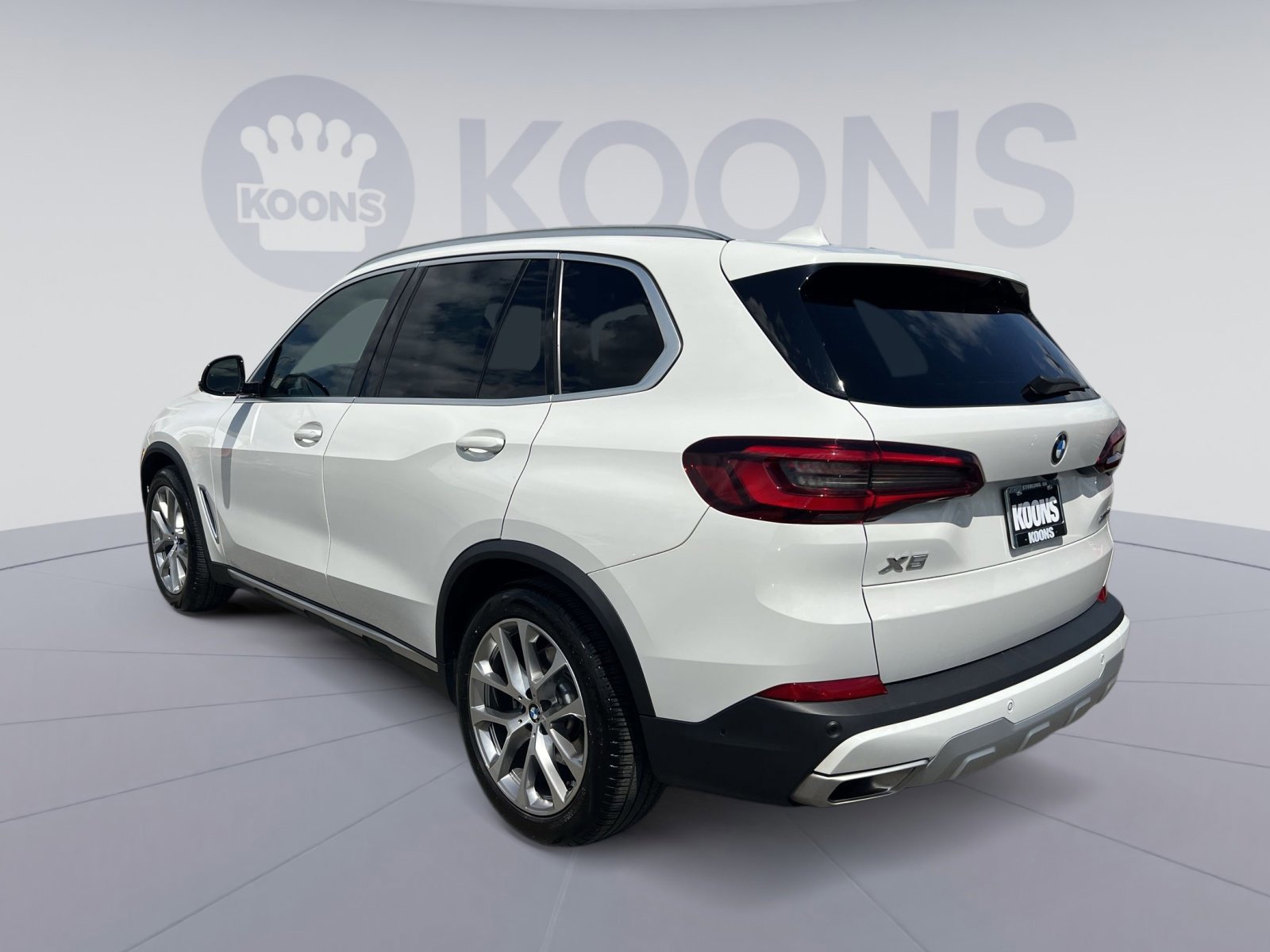 Used 2023 BMW X5 xDrive40i w/ Parking Assistance Package AWD/4WD image 6