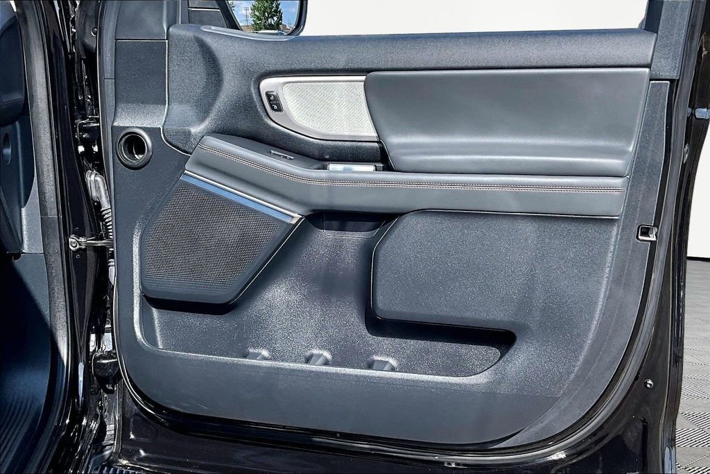 Certified 2025 Ford Expedition Active AWD/4WD image 24