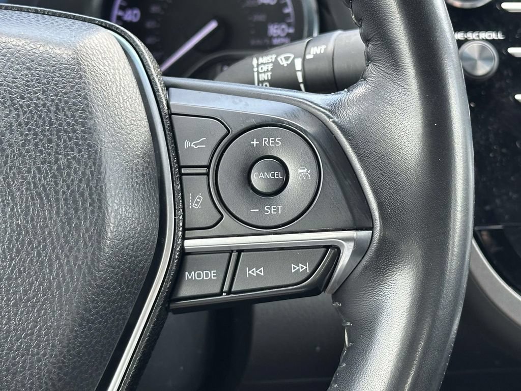 Used 2018 Toyota Camry XLE FWD image 23