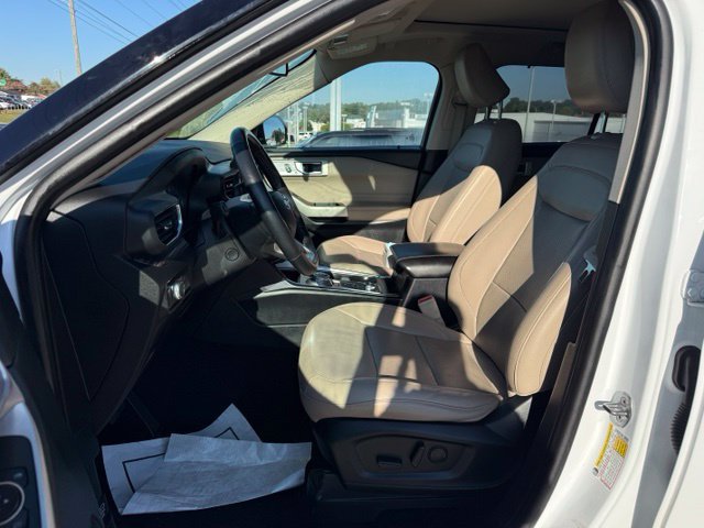 Certified 2021 Ford Explorer Limited w/ Equipment Group 301A AWD/4WD image 17