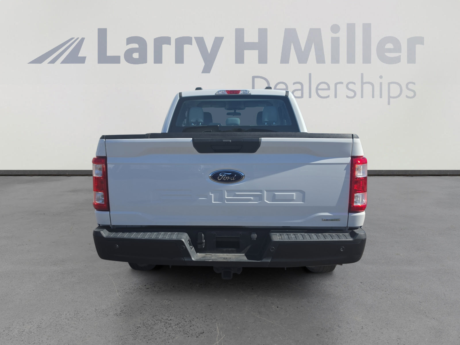 Certified 2023 Ford F150 XL w/ Bed Utility Package RWD image 4