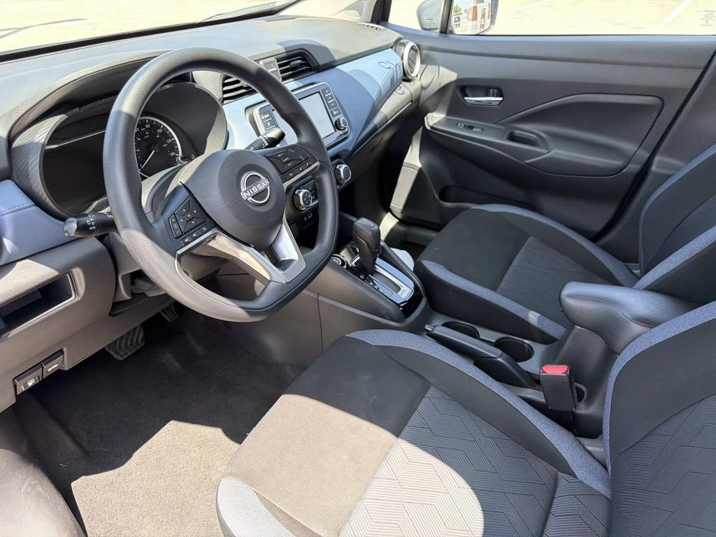 Used 2025 Nissan Versa SV FWD image 15