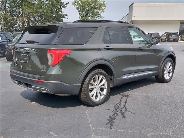 Certified 2023 Ford Explorer XLT w/ Equipment Group 202A AWD/4WD image 4