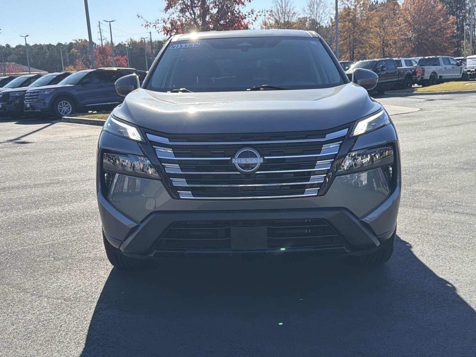 Used 2024 Nissan Rogue SV image 8