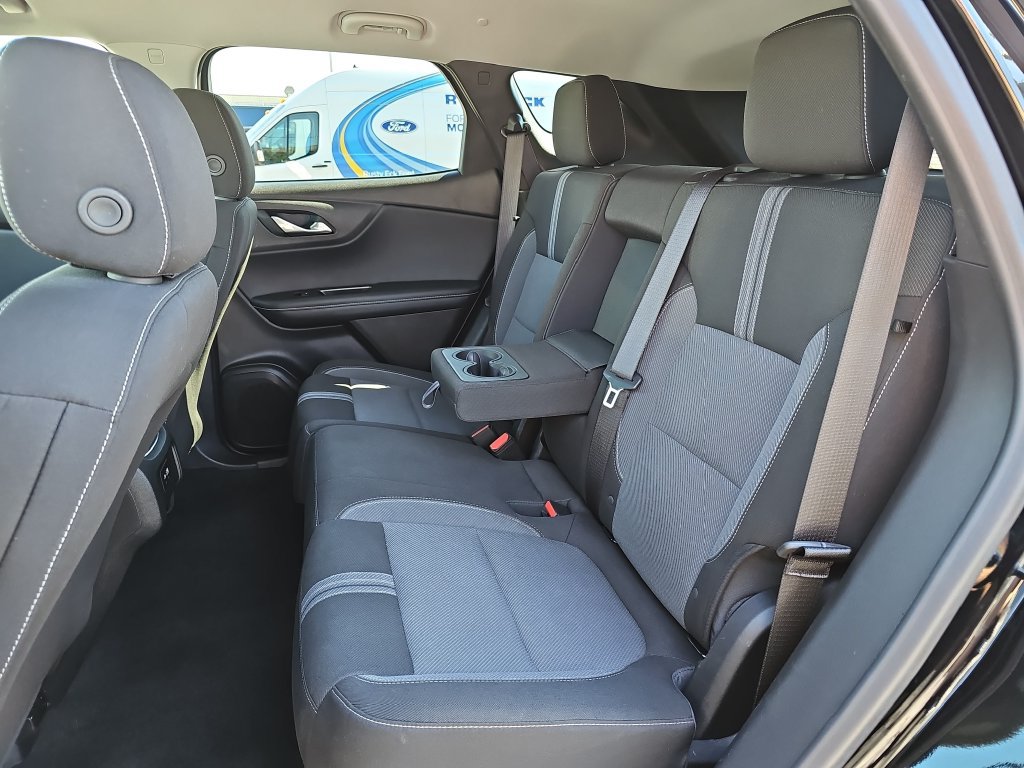 Used 2025 Chevrolet Blazer LT FWD image 13