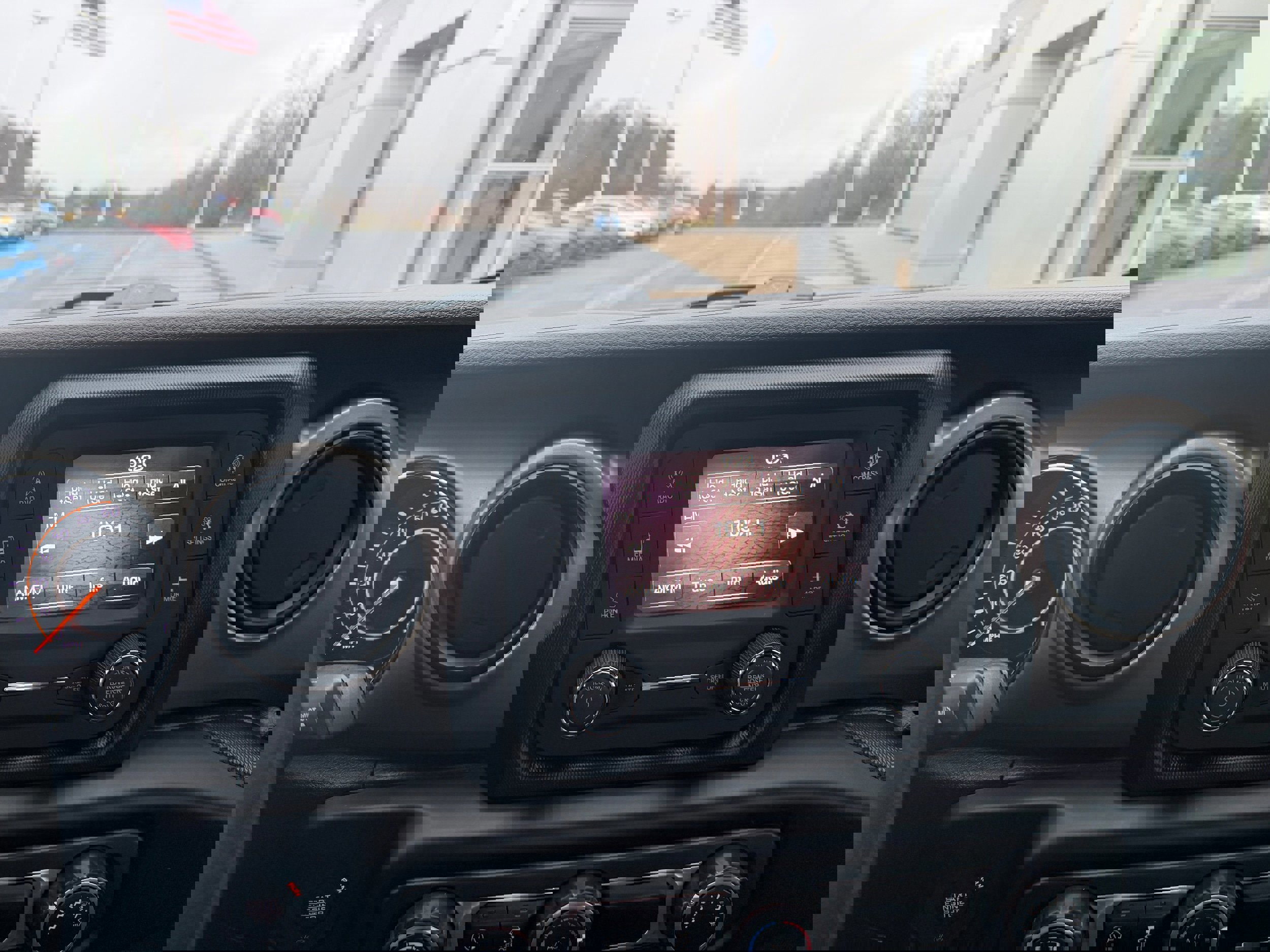 Used 2021 Jeep Gladiator Sport image 16