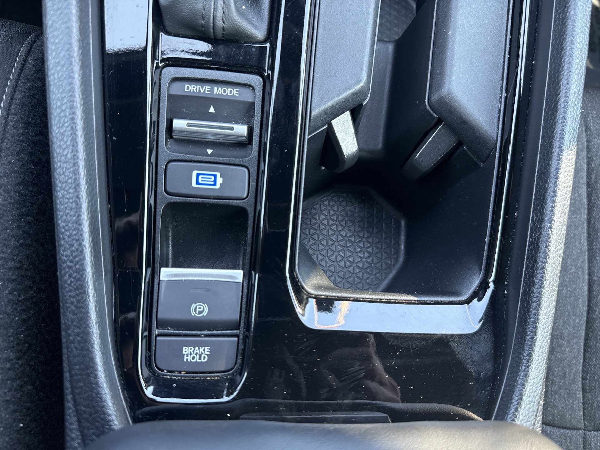 Used 2023 Honda Accord Sport image 11
