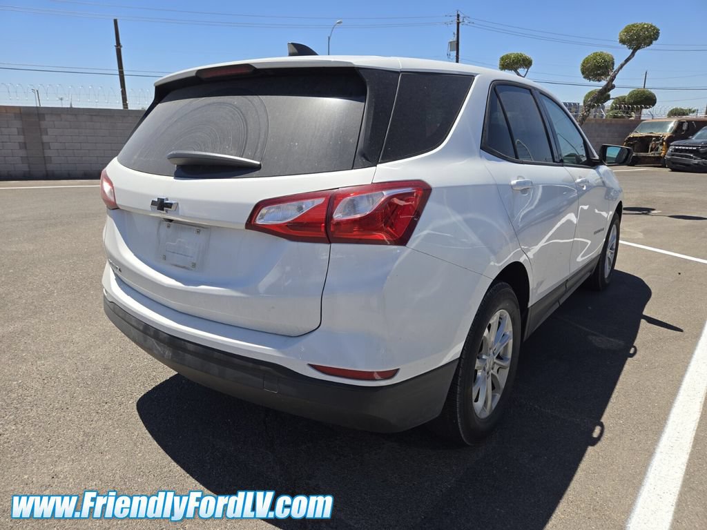 Used 2019 Chevrolet Equinox LS w/ LS Convenience Package FWD image 4
