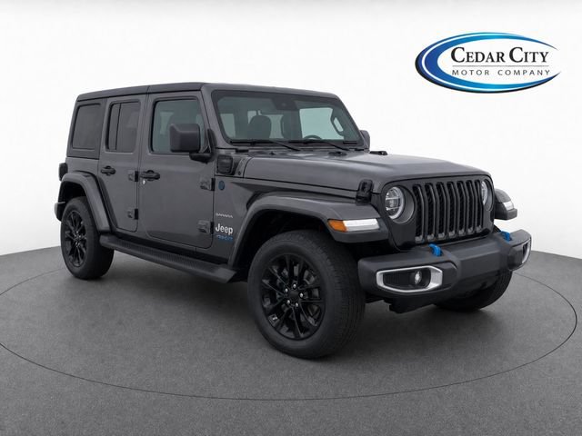 Used 2022 Jeep Wrangler Unlimited Sahara w/ Cold Weather Group AWD/4WD image 2