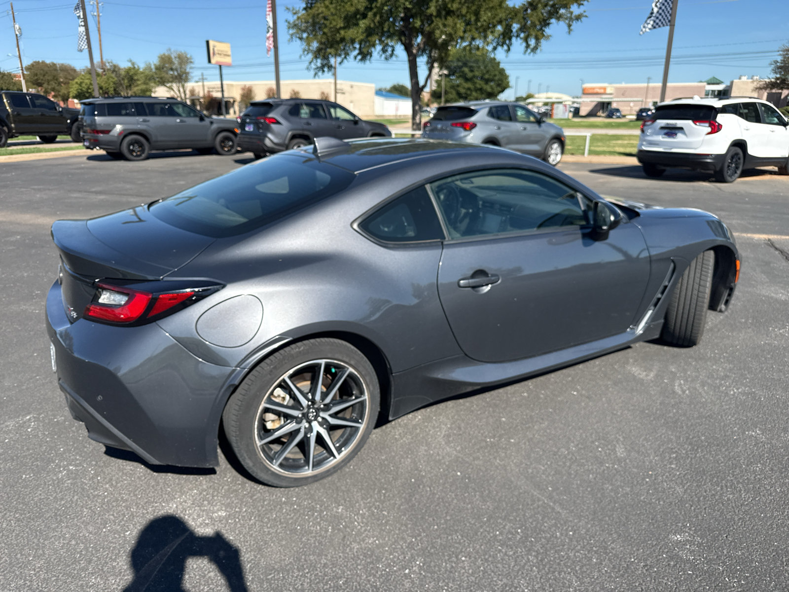 Used 2022 Toyota GR86 RWD image 3