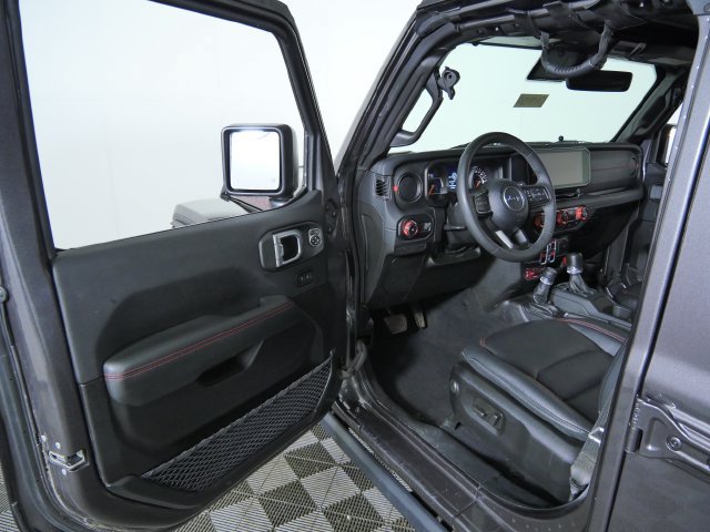 Used 2025 Jeep Wrangler Unlimited Rubicon AWD/4WD image 17