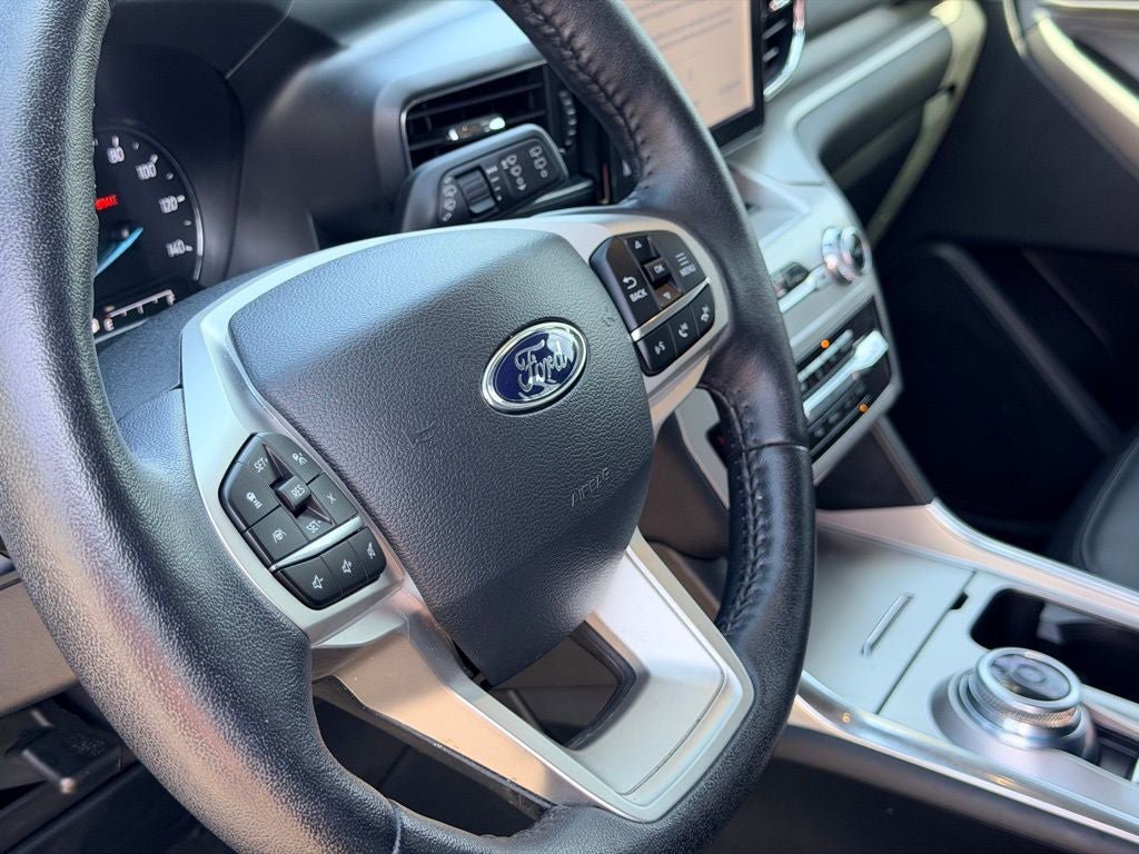 Certified 2023 Ford Explorer XLT w/ Equipment Group 202A RWD image 22