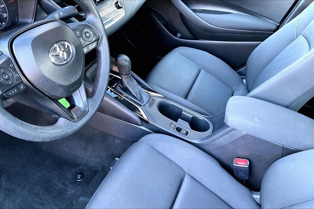 Used 2025 Toyota Corolla LE FWD image 16