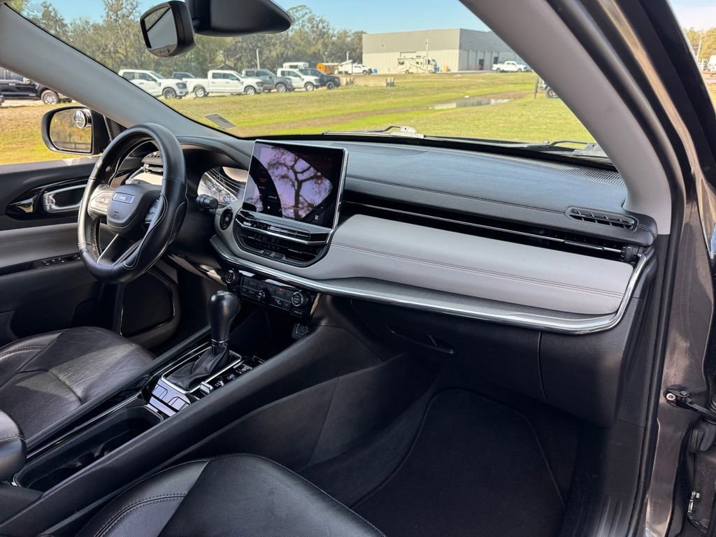 Used 2022 Jeep Compass Limited image 22