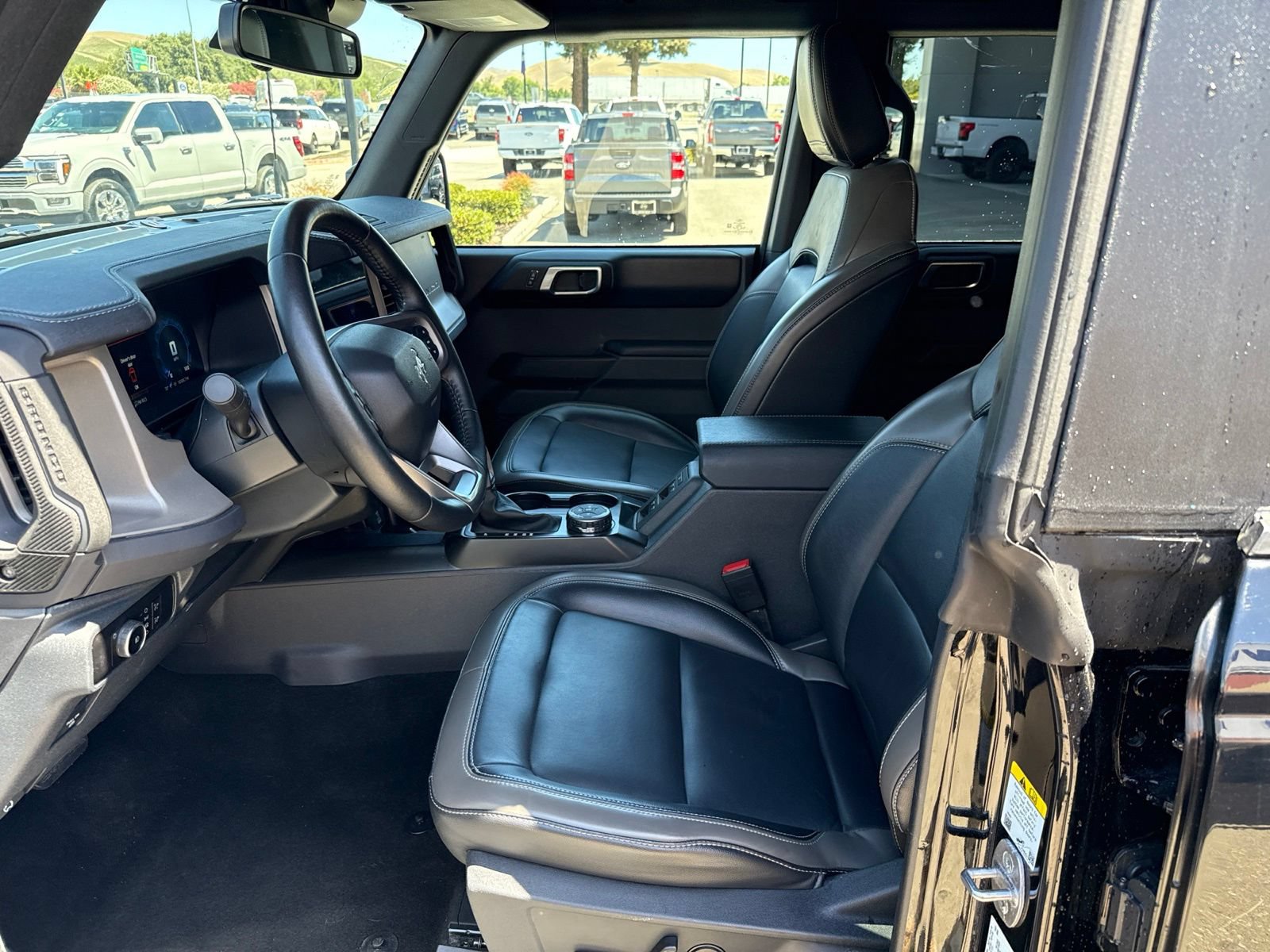 Certified 2025 Ford Bronco Outer Banks AWD/4WD image 9
