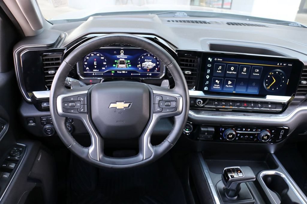 Used 2025 Chevrolet Silverado 1500 LTZ w/ LTZ Premium Package AWD/4WD image 31