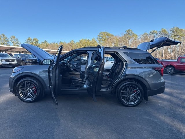 Certified 2025 Ford Explorer ST w/ Sun And Sound Package image 27