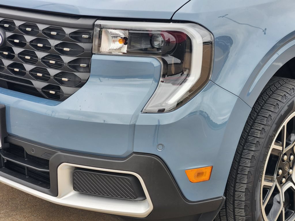Certified 2025 Ford Maverick Lariat AWD/4WD image 8