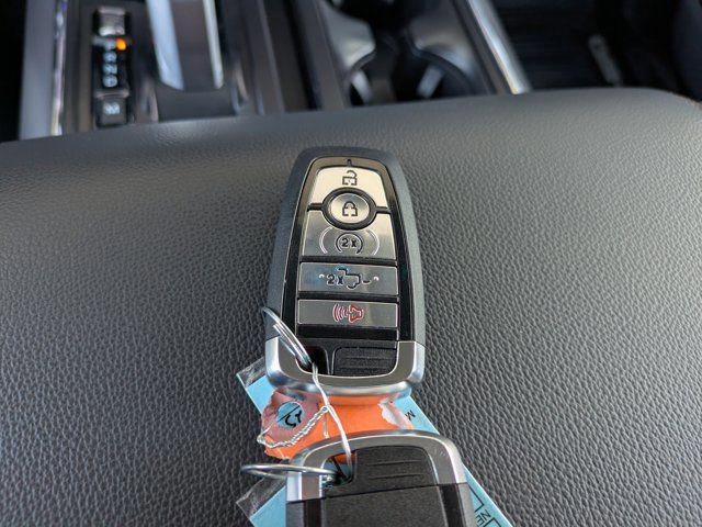 Certified 2025 Ford F150 Lariat w/ Equipment Group 501A Mid image 31