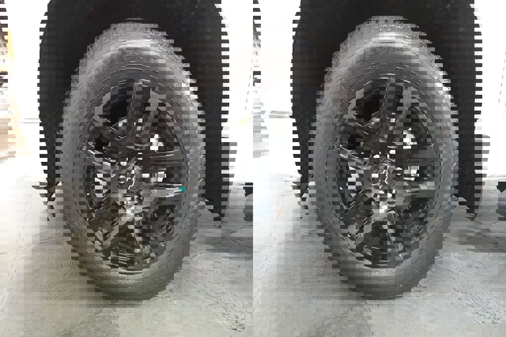 Used 2023 Chevrolet Silverado 1500 Custom w/ Rally Edition AWD/4WD image 34