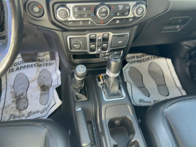 Used 2023 Jeep Wrangler Unlimited Sahara AWD/4WD image 12
