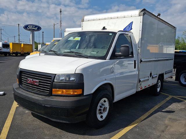 Used 2021 GMC Savana 3500 w/ Power Convenience Package RWD image 2