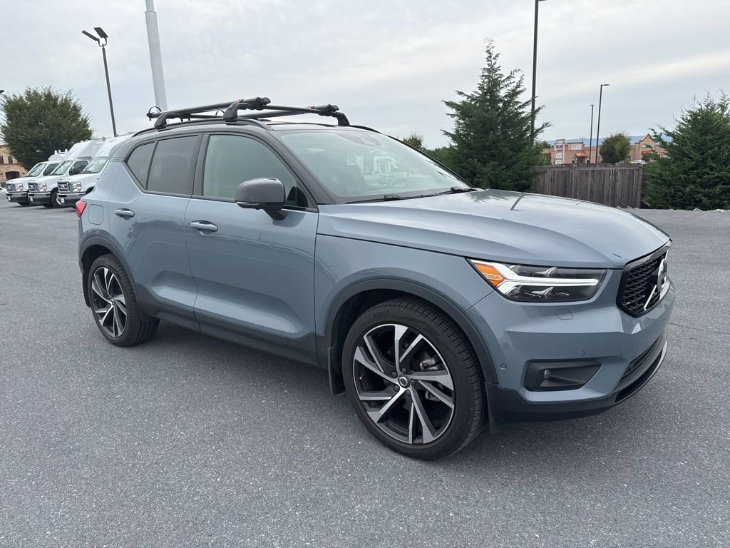 Used 2020 Volvo XC40 T5 R-Design w/ Protection Package Premier