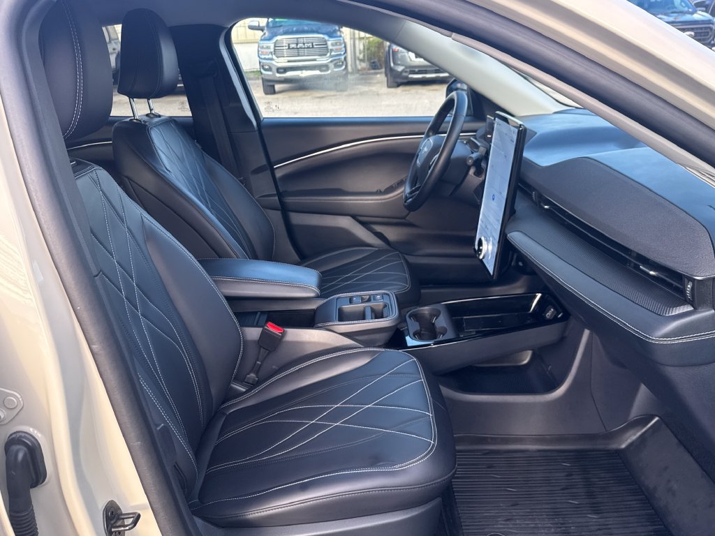 Certified 2025 Ford Mustang Mach-E Select w/ Comfort Package Lite RWD image 29