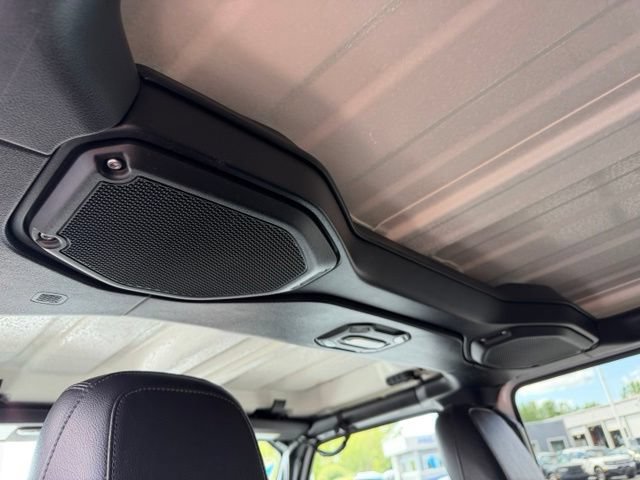Used 2021 Jeep Wrangler Unlimited Rubicon AWD/4WD image 31