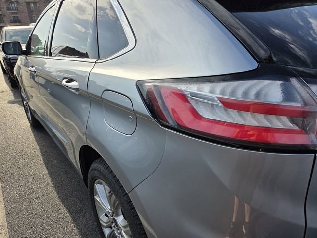 Certified 2022 Ford Edge Titanium AWD/4WD image 4