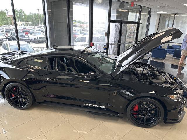 Certified 2020 Ford Mustang Shelby GT500 w/ Technology Package RWD image 3