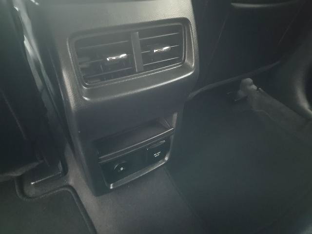 Certified 2024 Ford Edge Titanium AWD/4WD image 20