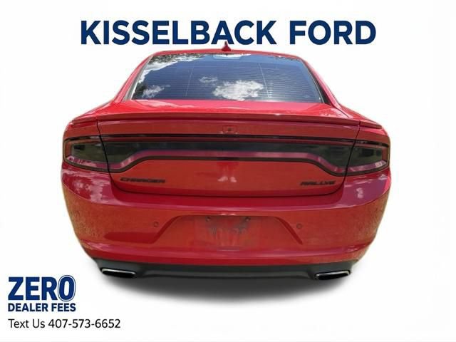 Used 2017 Dodge Charger SXT w/ Plus Group RWD image 5