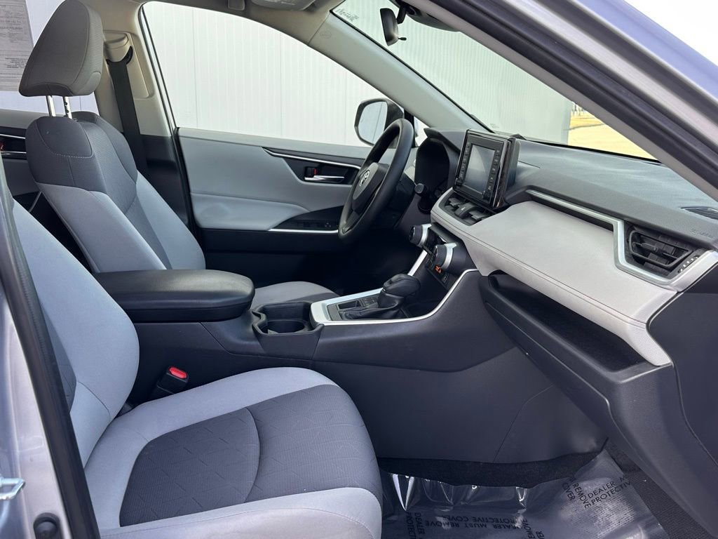 Used 2019 Toyota RAV4 XLE w/ Convenience Package image 22