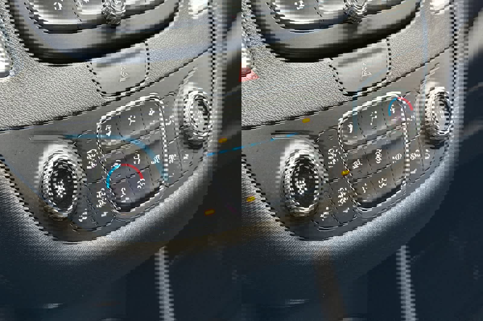 Used 2019 Chevrolet Malibu LT image 19