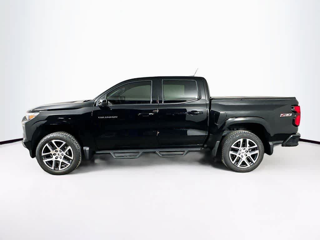 Used 2024 Chevrolet Colorado Z71 AWD/4WD image 3