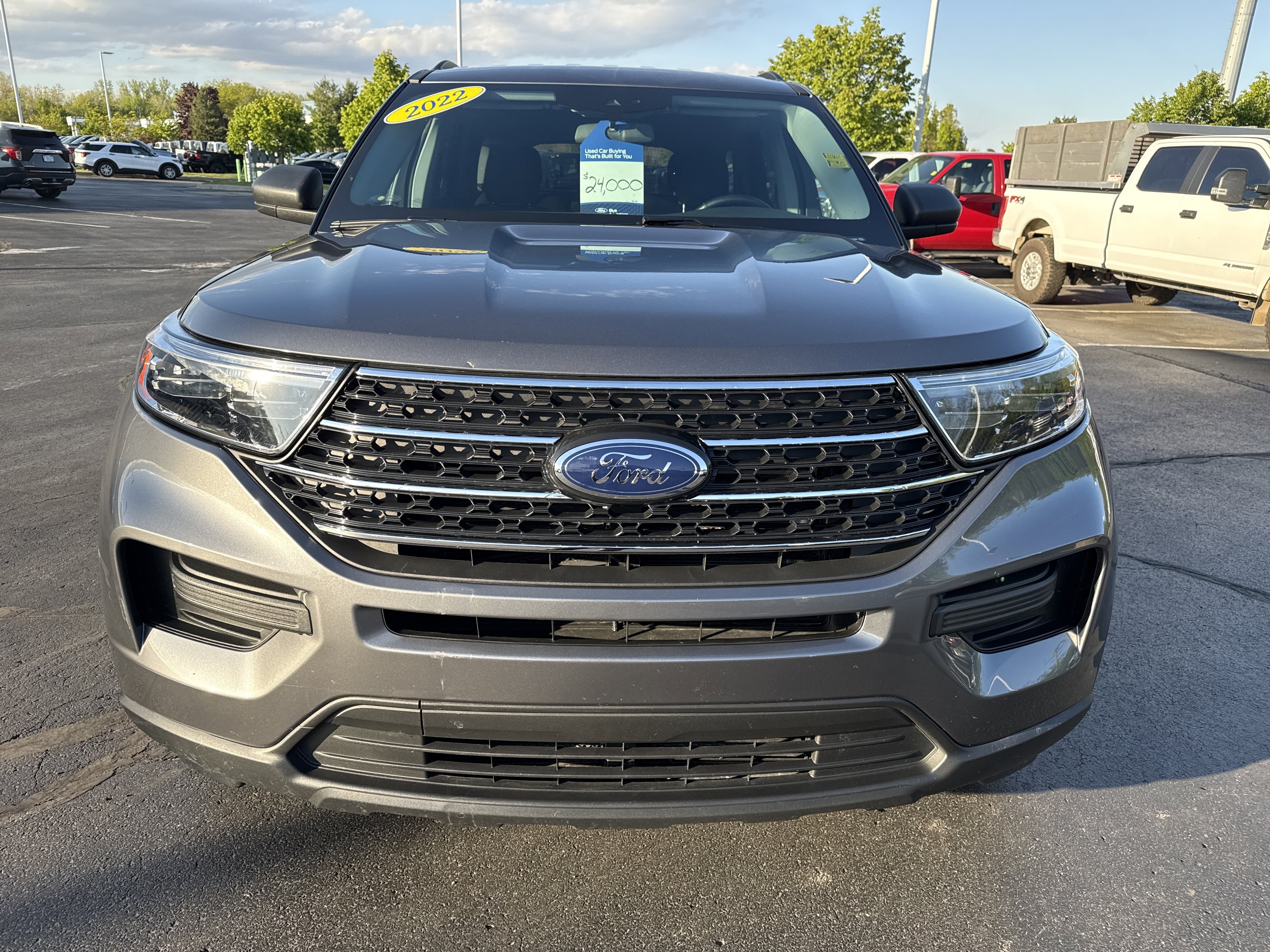 Certified 2022 Ford Explorer XLT w/ Class IV Trailer Tow Package AWD/4WD image 12