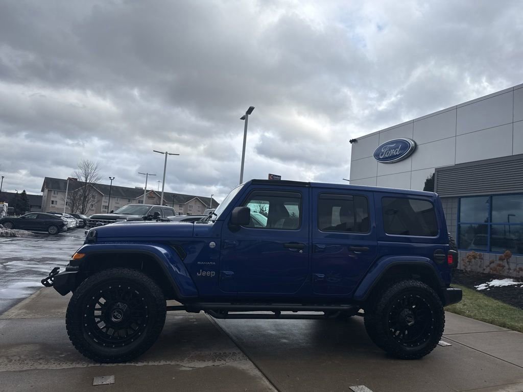 Used 2019 Jeep Wrangler Unlimited Sahara w/ Uconnect 4C Nav & Sound Group image 5