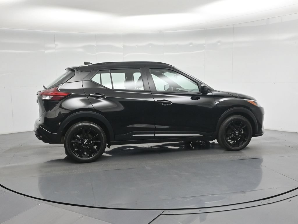 Used 2023 Nissan Kicks SR w/ SR Premium Package FWD image 25