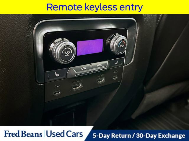 Used 2025 GMC Yukon Denali w/ Denali Reserve Package AWD/4WD image 35