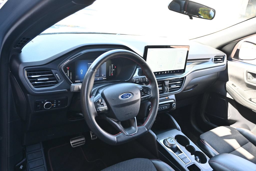 Certified 2023 Ford Escape ST-Line w/ Tech Pack #1 AWD/4WD image 18