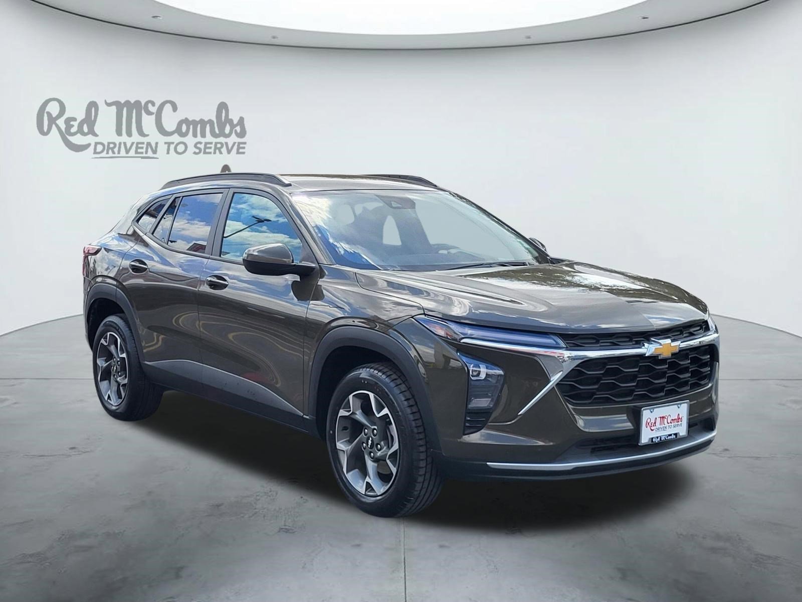 Used 2024 Chevrolet Trax LT w/ Driver Confidence Package image 1