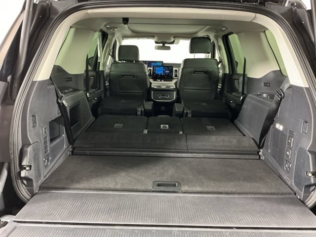 Certified 2025 Ford Expedition Active AWD/4WD image 36