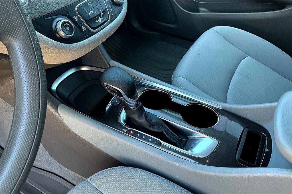 Used 2022 Chevrolet Malibu LS w/ Driver Confidence Package II image 15